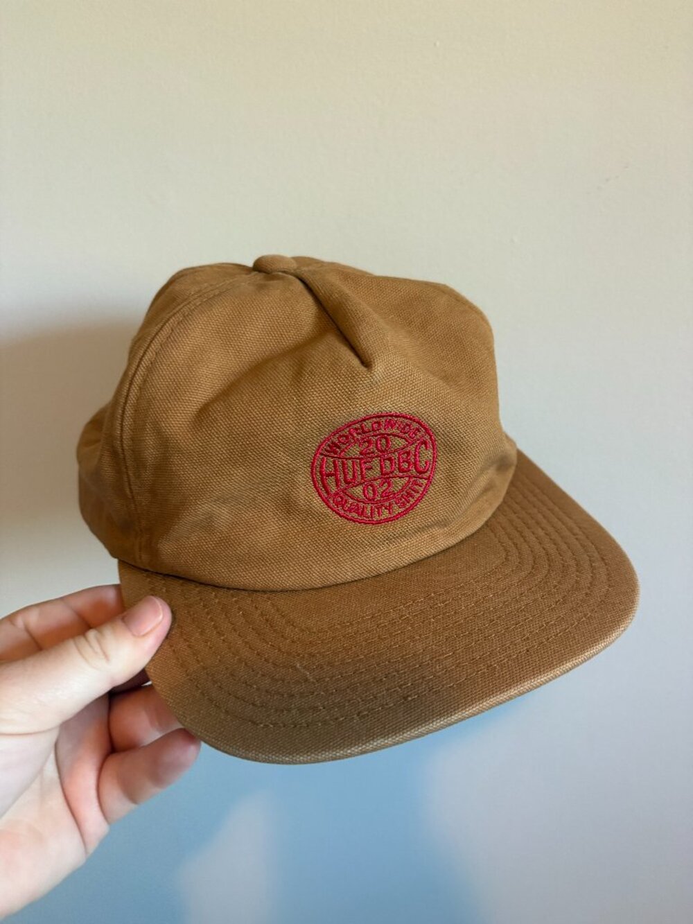 HUF snapback hat tan with red embroidery Snap Back One Size